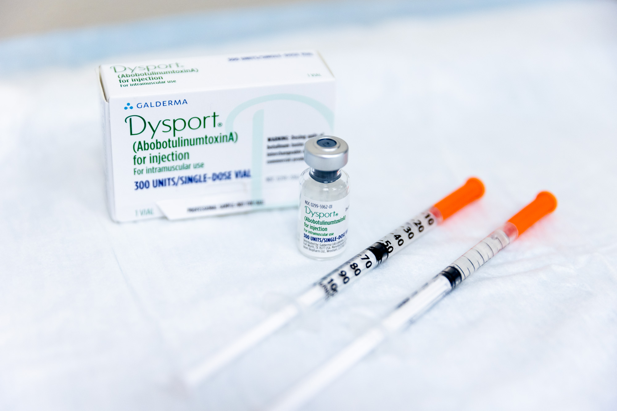 A box of Dysport and two syringes for injecting the wrinkle-relaxer